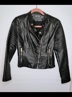 SHEIN Black Faux Leather Moto Jacket with Quilted Sleeve Panels